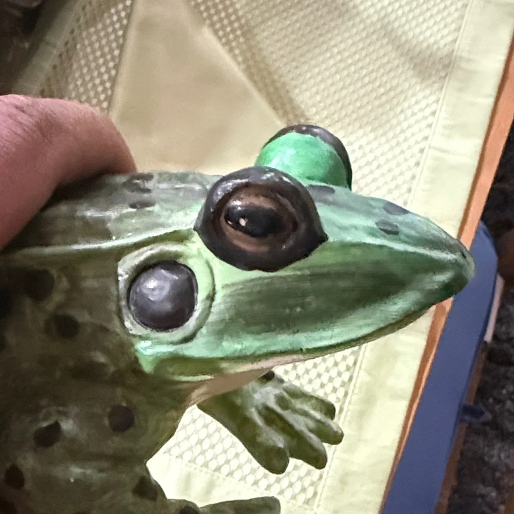 Green Decorative Frog Figurine for Reptile Lovers - Brand Unspecified